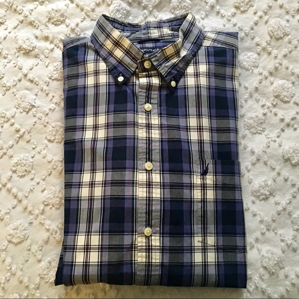 Nautica men’s button down shirt
